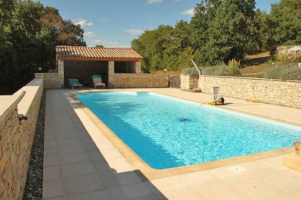 Character self-catering property in the heart of the Perigord Noir, close to the Dordogne river and Chateau de Fenelon.