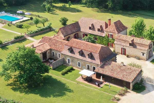 Gapard - Romantisch landgoed in de Dordogne met drie prachtige vakantiewoningen voor 24 personen met mooi verwarmd zwembad. Ideaal voor groepen of families. Luxe Vakantiehuis Dordogne