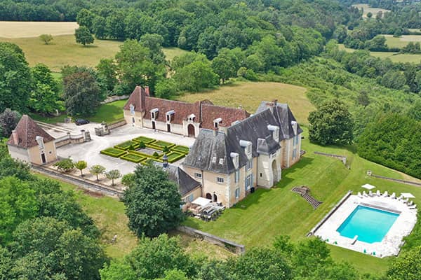 Chateau de Monferrier - Elegant en adembenemend chateau voor 14 personen, uitbreidbaar naar 18. Stijlvol gerenoveerd en voldoet aan de allerhoogste eisen.