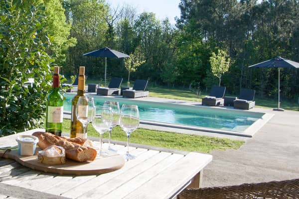 Luxe vakantiehuis Dordogne. Ruim en licht Frans landhuis voor 8 personen met groot privé zwembad. Vakantievilla in Frankrijk van particulier.