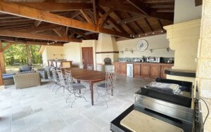 2 domaine de peycibeau buitenkeuken2 luxe vakantiehuis dordogne