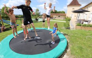 5 chez grelon trampoline 1520 luxe vakantiehuis dordogne