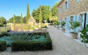 Luxe Vakantiehuis Dordogne Luxe vakantiehuis in Dordogne met prachtige tuin en historische architectuur. Ideaal voor een ontspa.