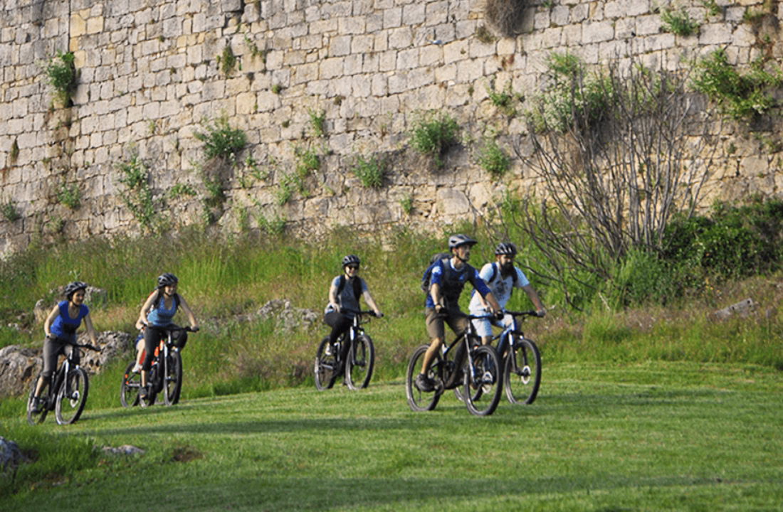 feelout fietsen kanoen luxe vakantiehuis dordogne