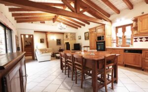 11 maison de biron keuken1 luxe vakantiehuis dordogne