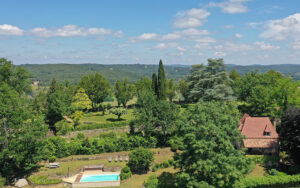 20 a view in domme luchtfoto1 luxe vakantiehuis dordogne