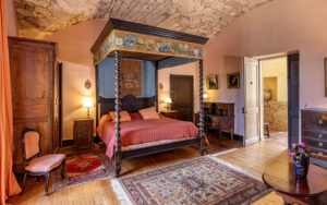chateau de la poujade bedroom2 luxury rentals dordogne