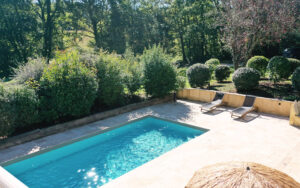 le brugal zwembadd luxe vakantiehuis dordogne