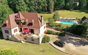 Luxe vakantiehuis in Dordogne met privézwembad en grote tuin, perfect voor een ontspannen vakantie i.