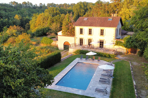 Vakantiehuis met zwembad en groot natuurterrein nabij Monpazier in de Dordogne